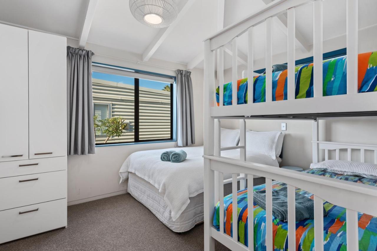 The Blue Beach House Mount Maunganui Buitenkant foto